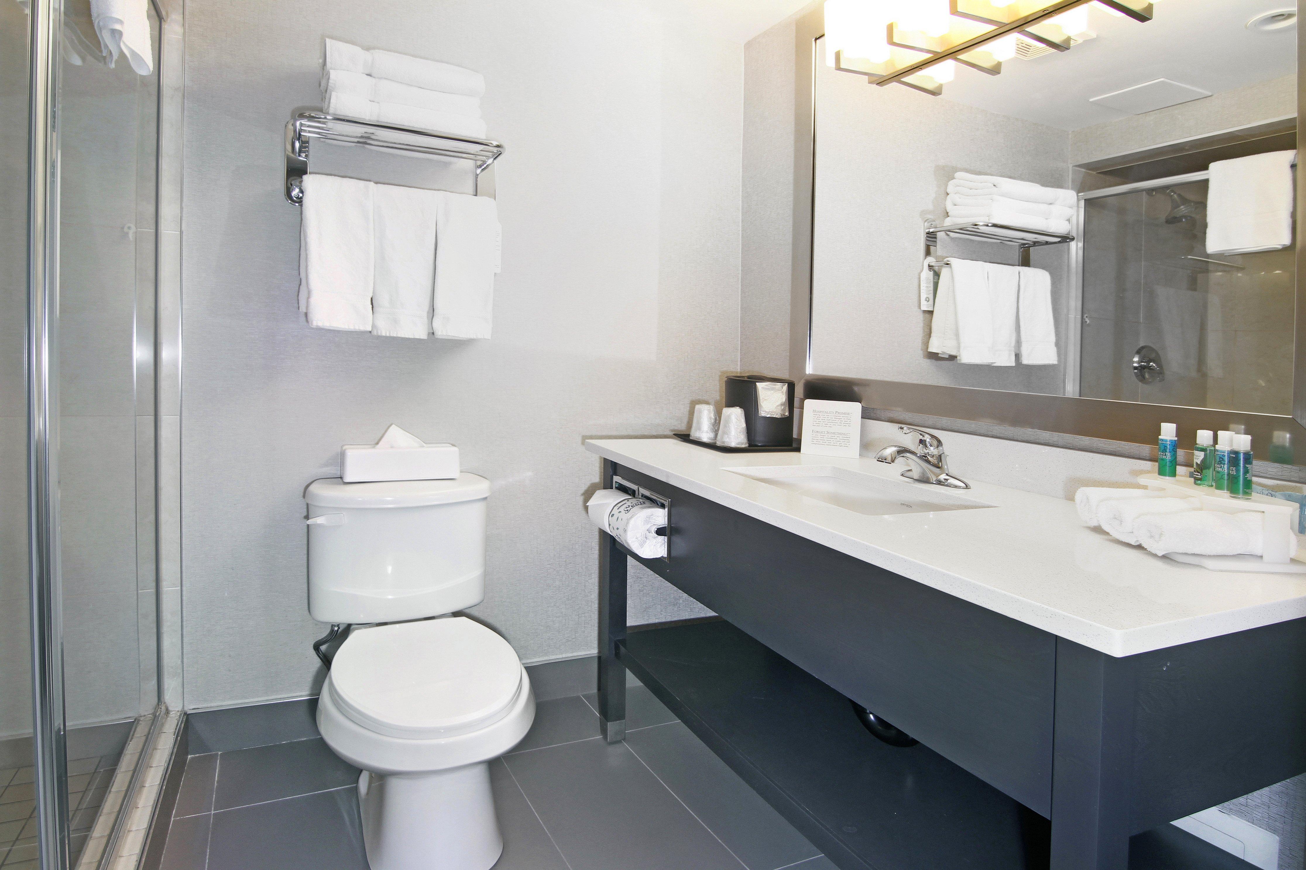 Holiday Inn Express And Suites Calgary By Ihg Екстериор снимка
