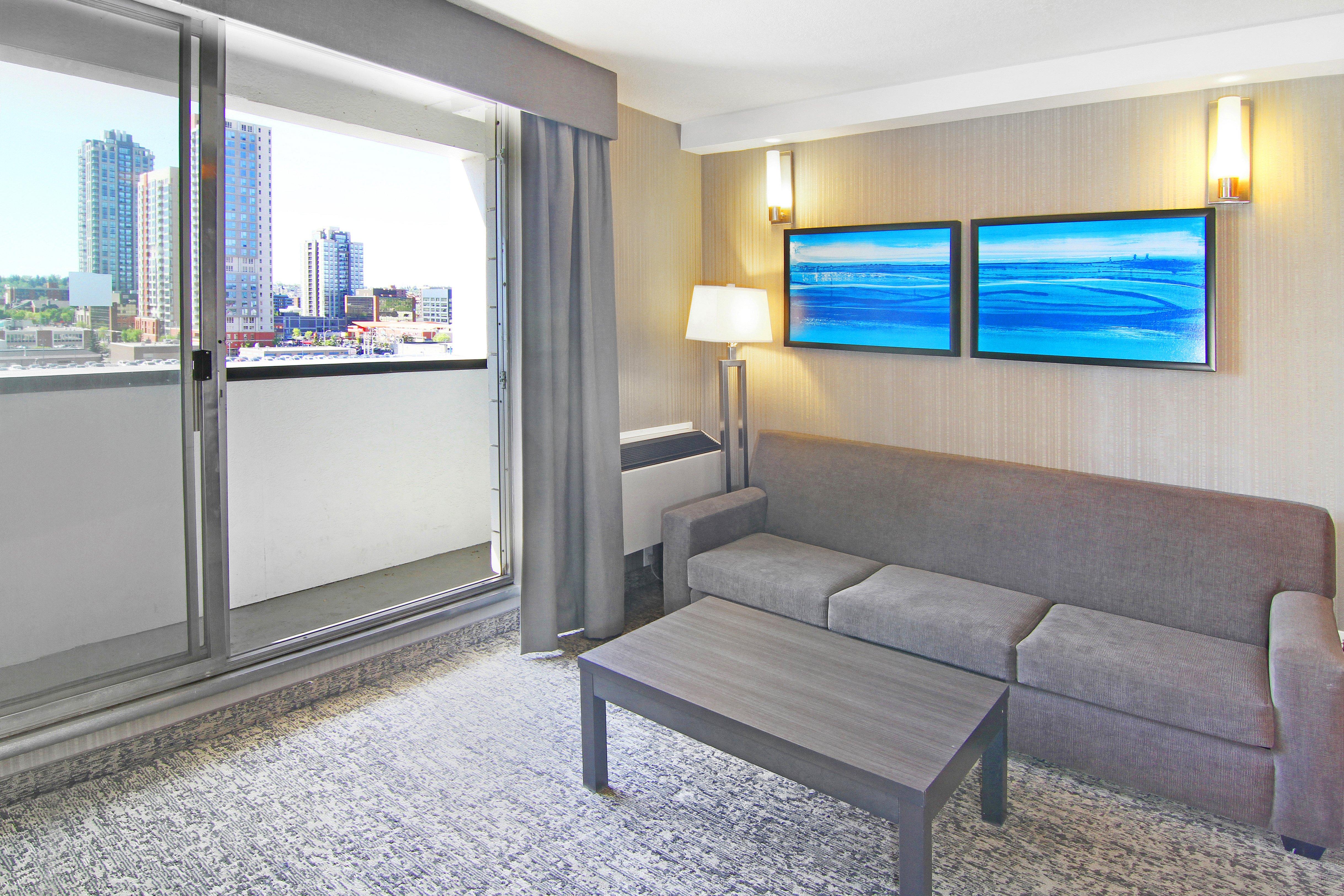 Holiday Inn Express And Suites Calgary By Ihg Екстериор снимка