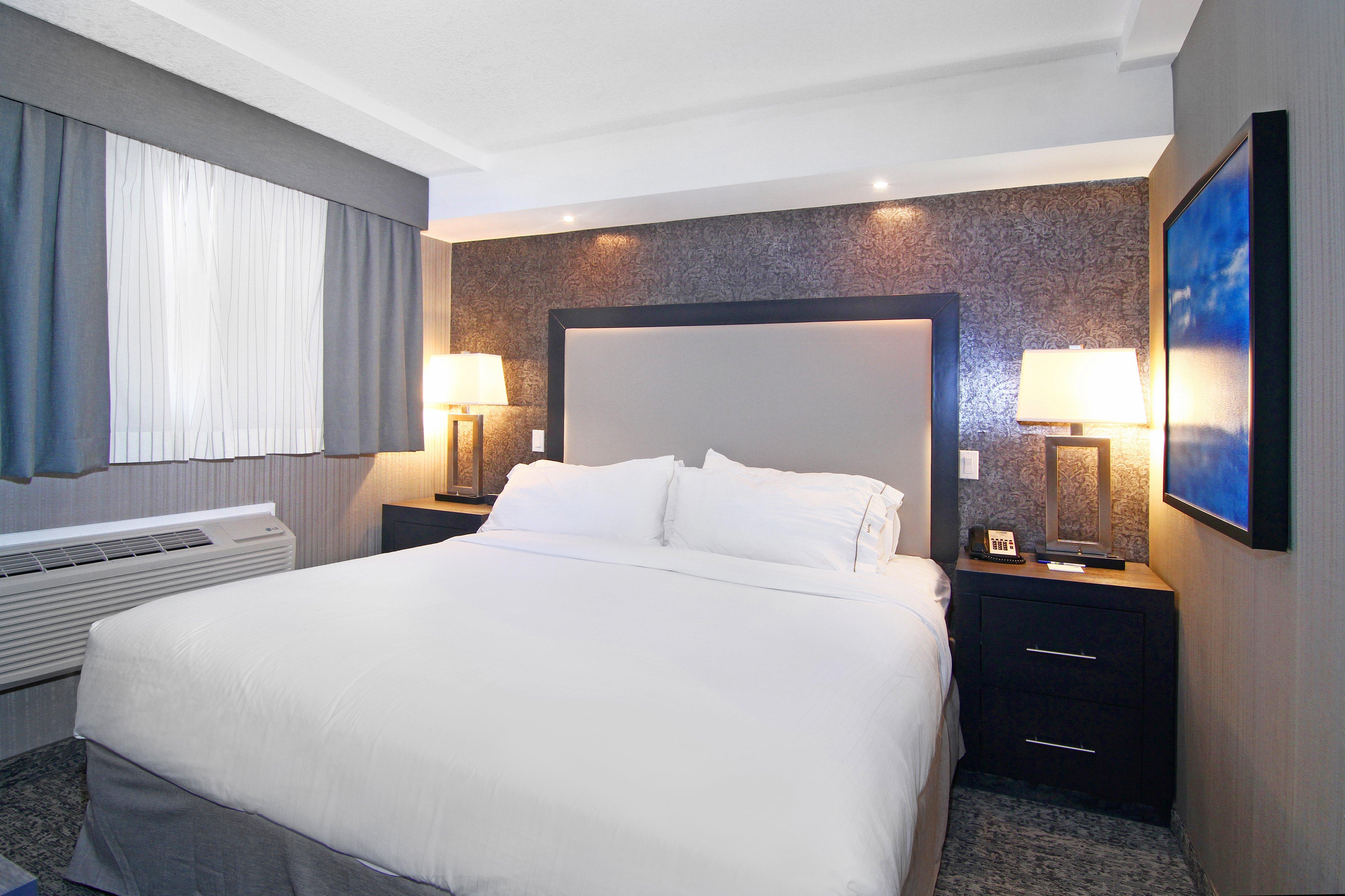 Holiday Inn Express And Suites Calgary By Ihg Екстериор снимка